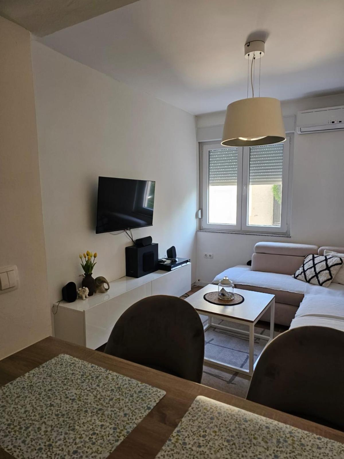 Apartman Anita Ljubuški エクステリア 写真
